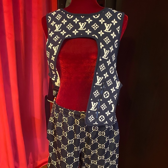 Louis Vuitton - Picture 5 of 8